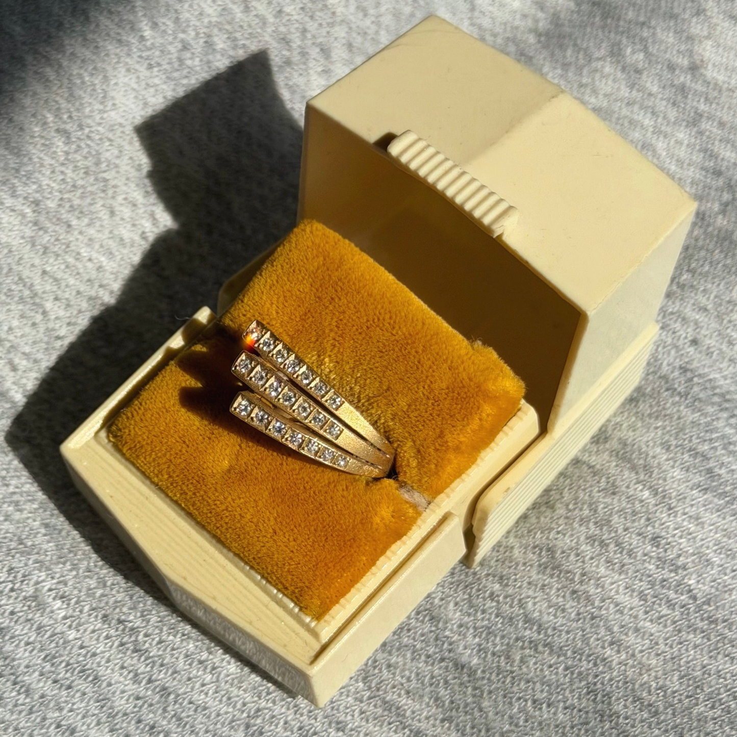 18k Matte Gold Sydney Ring