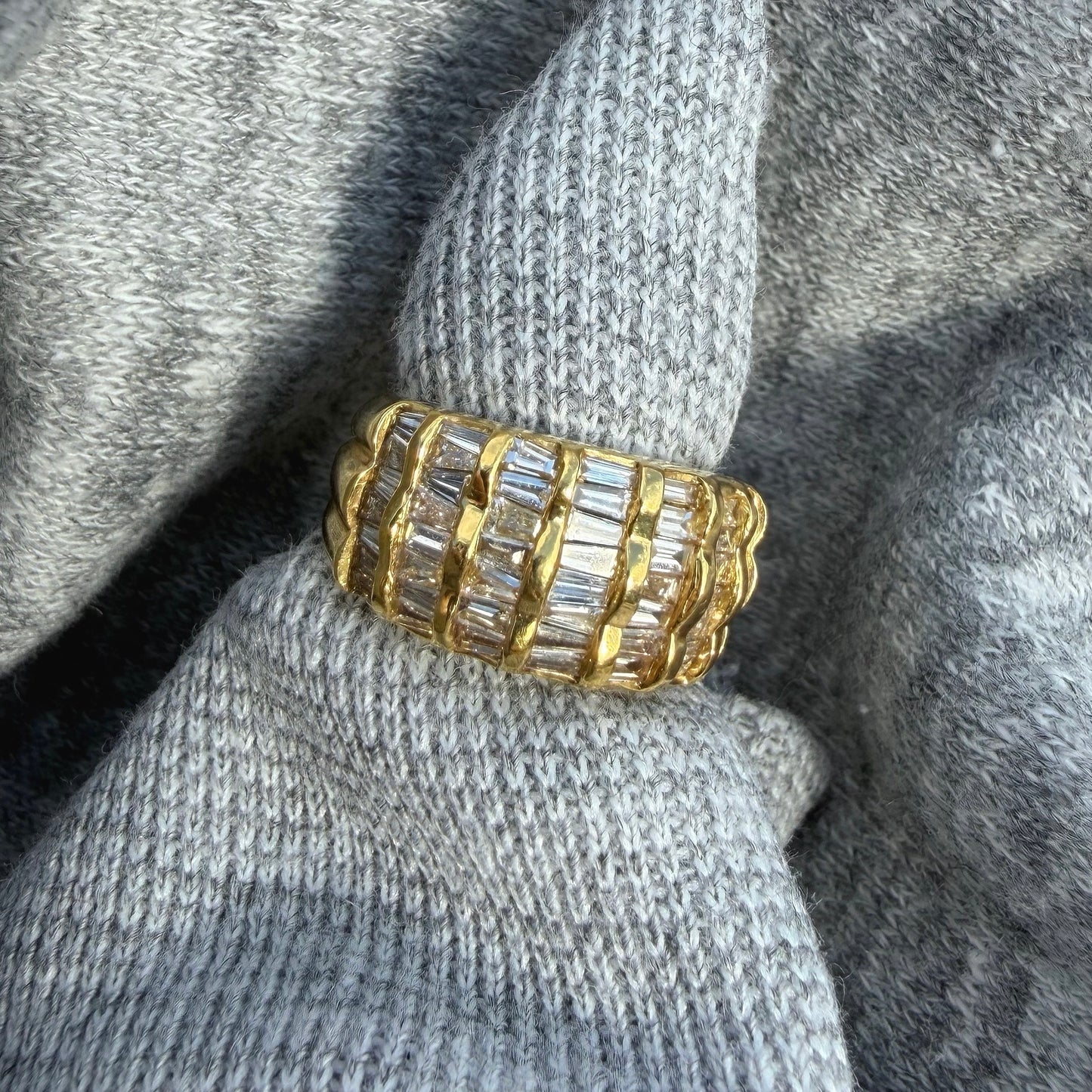 18k Scalloped Baguette Diamond Ring