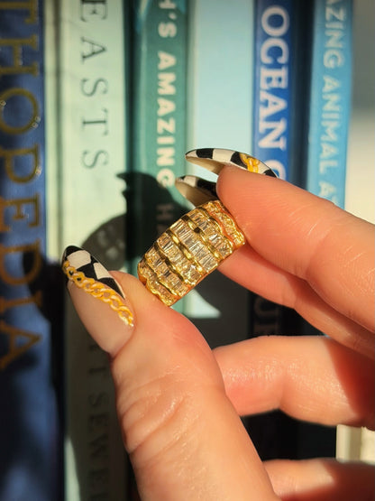 18k Scalloped Baguette Diamond Ring