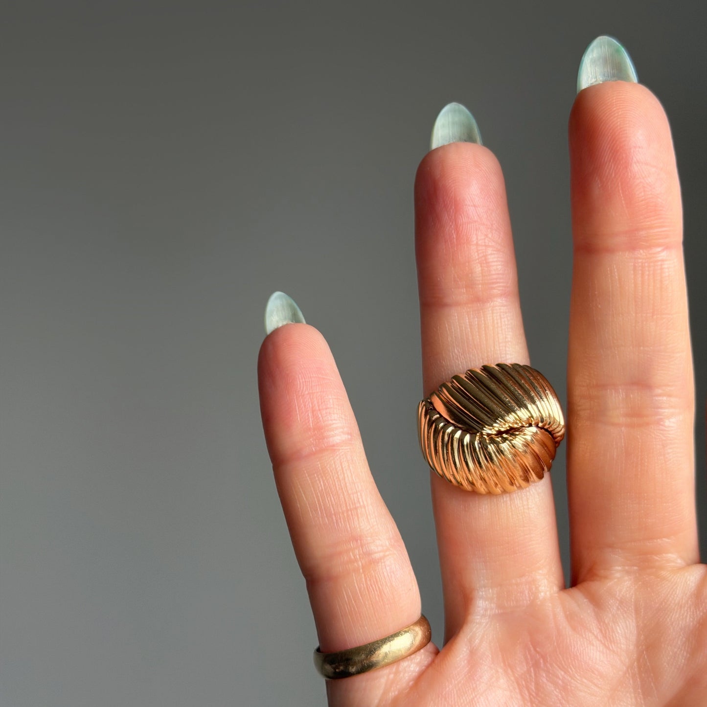14k Ribbed Ring