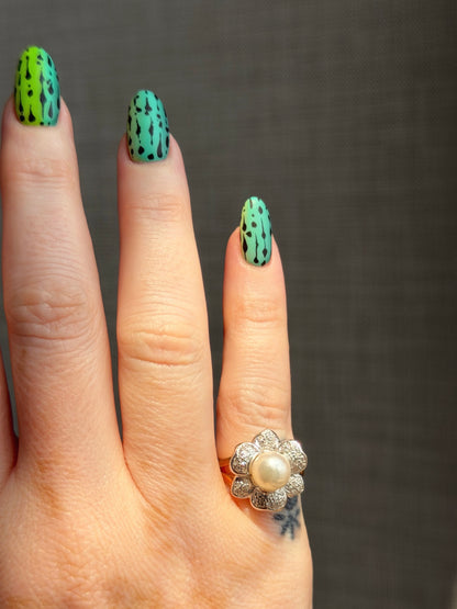 14k Pearl & Diamond Flower Ring
