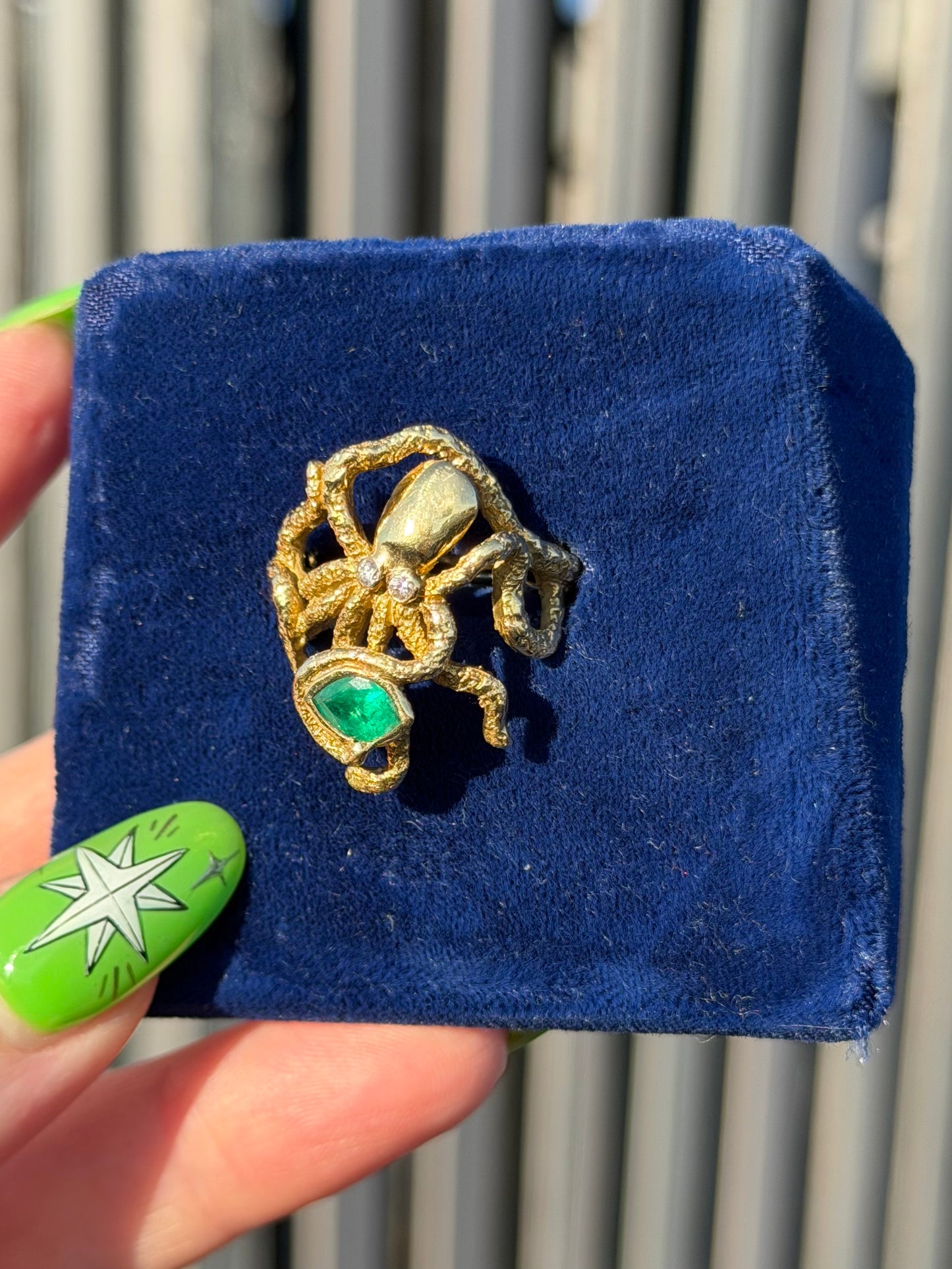 18k Emerald Octopus Ring