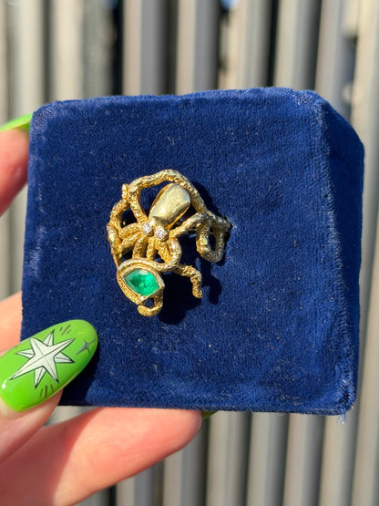18k Emerald Octopus Ring