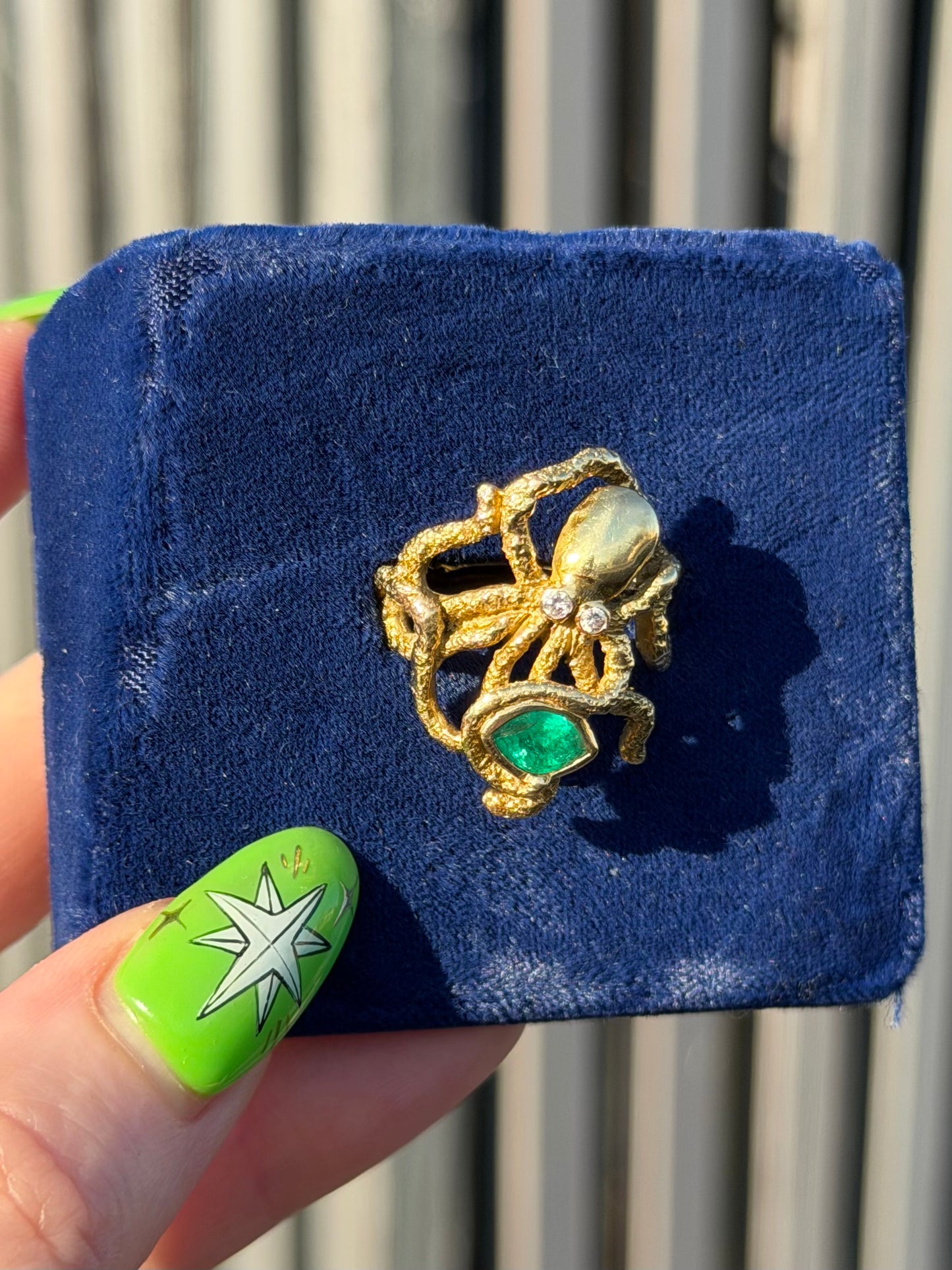 18k Emerald Octopus Ring