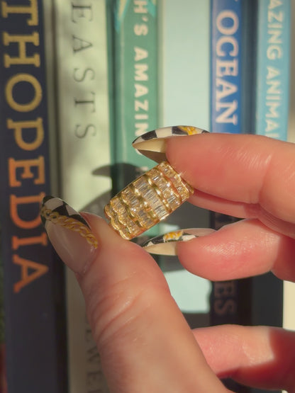 18k Scalloped Baguette Diamond Ring
