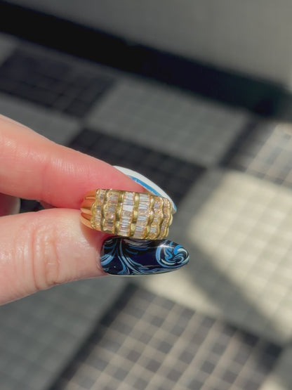 18k Scalloped Baguette Diamond Ring